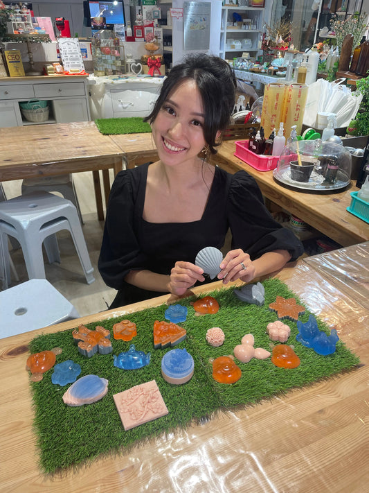 Double Layering Melt & Pour Soap-Making Workshop SoapMinistry